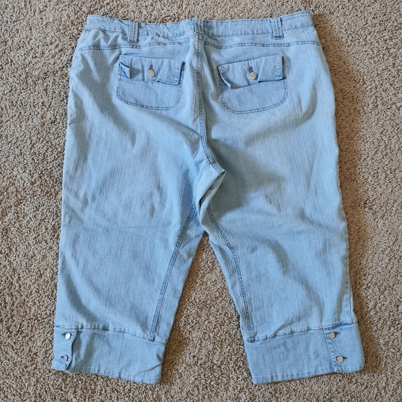 Vintage Women's Plus Size Capri Jeans Light Wash Size 22 - MXM - Picture 2 of 7